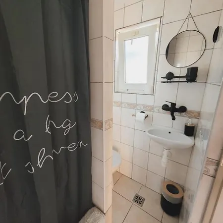 Anna 1 * نيخوجة